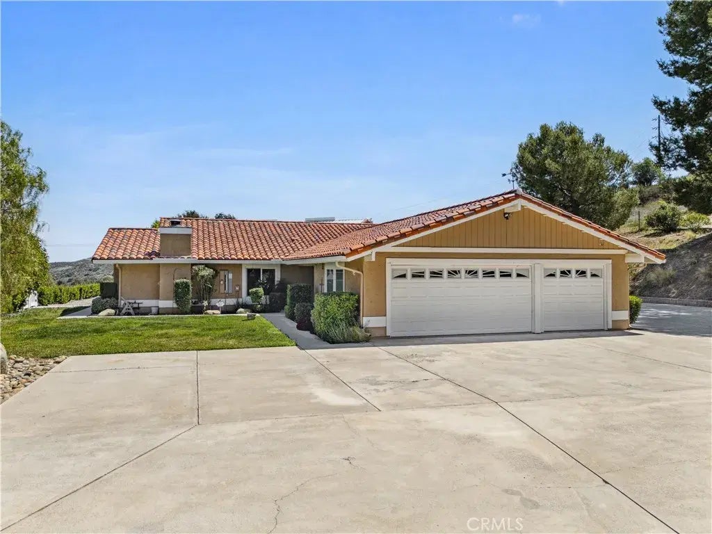 30120 Hasley Canyon Road, Castaic