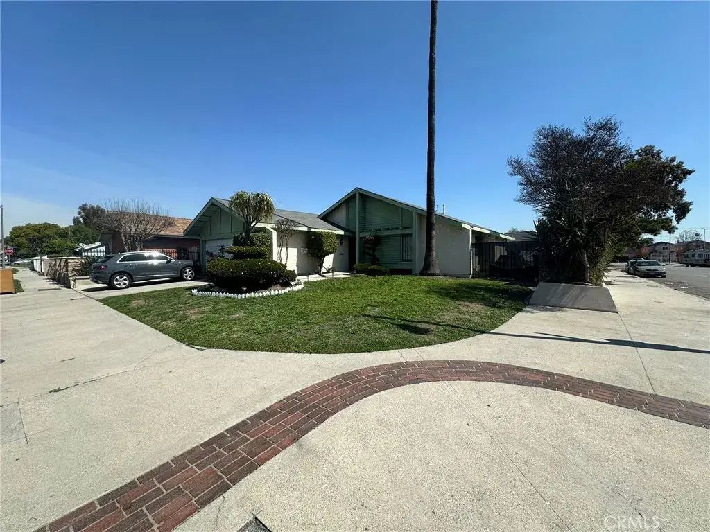 10372 Kimberly Street, Los Angeles