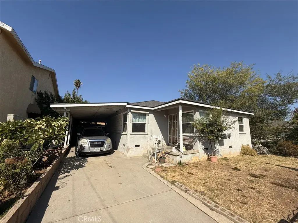 1317 Woodworth Street, San Fernando