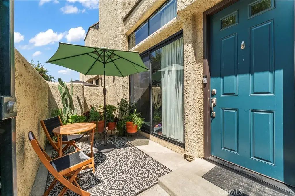 984 W Riverside Drive 7, Burbank