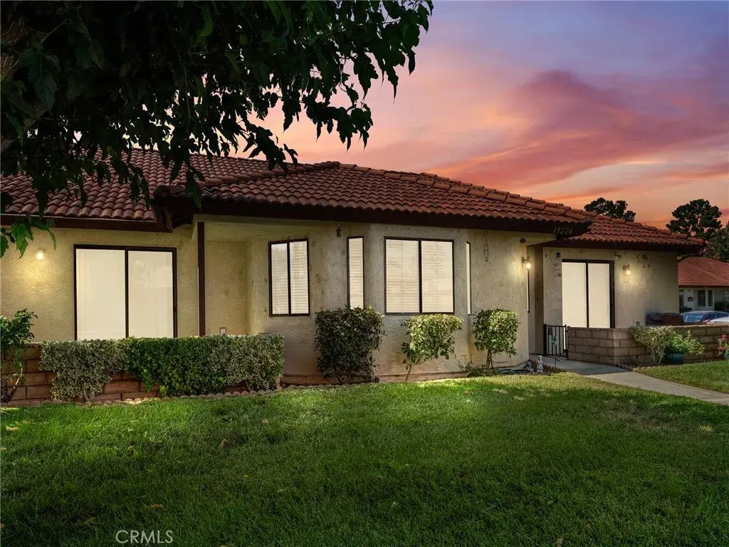 19224 Cottonwood Drive, Apple Valley