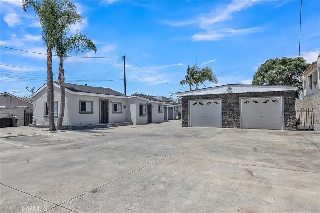 11609 208th Street, Lakewood