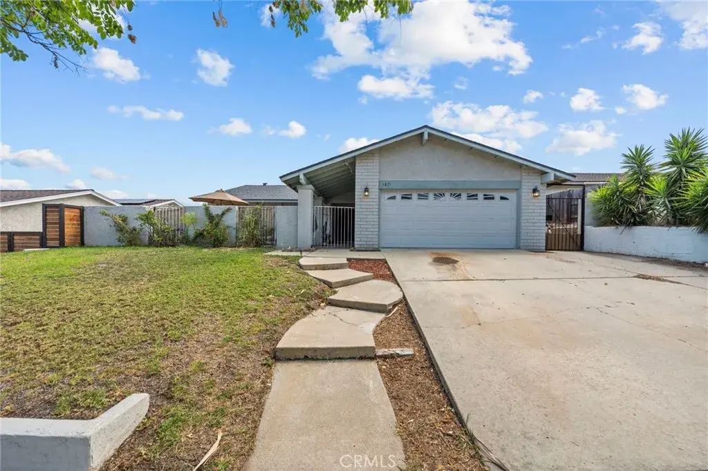 1871 Dawn Ridge Drive, Corona