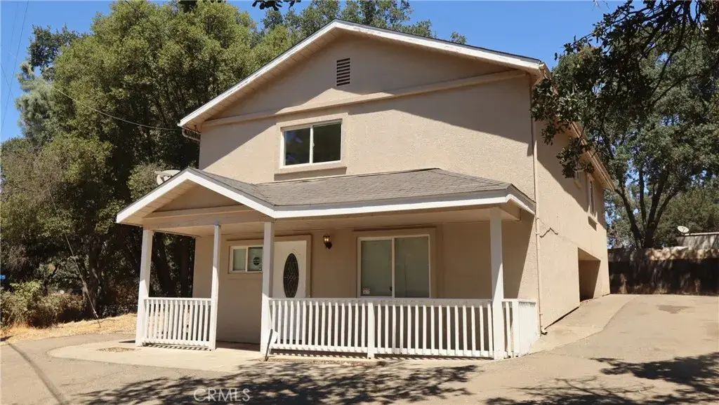 4744 W 40th Street, Clearlake