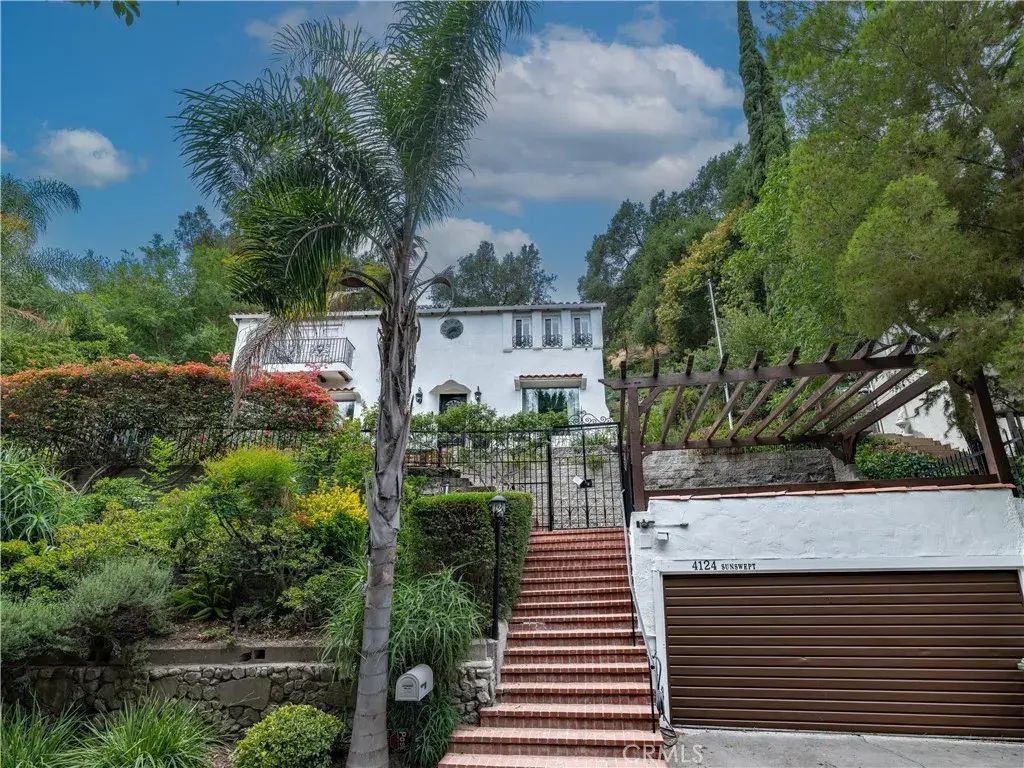 4124 Sunswept Drive, Studio City