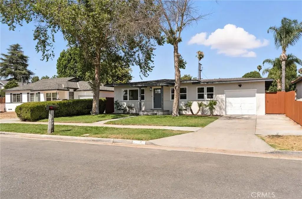4165 Saint George Place, Riverside
