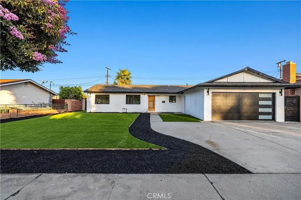 15086 Oro Grande Street, Sylmar