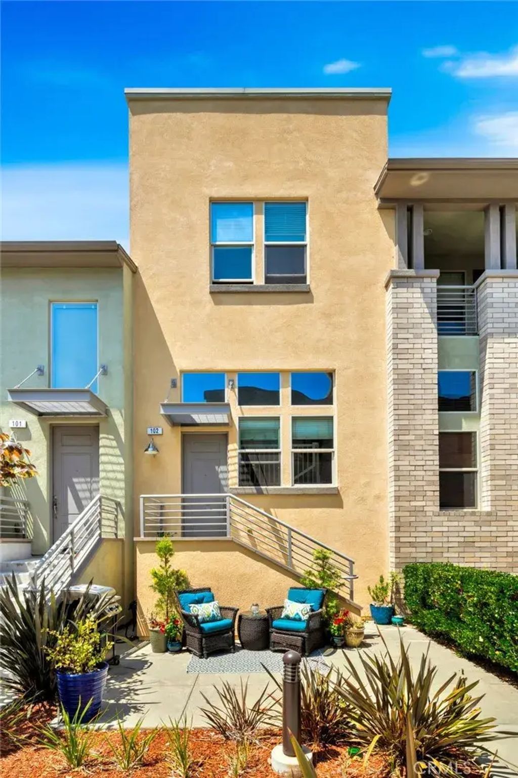 5325 Pacific Terrace 102, Hawthorne