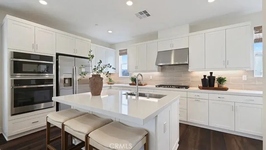 27463 Sand Almond Way, Valencia