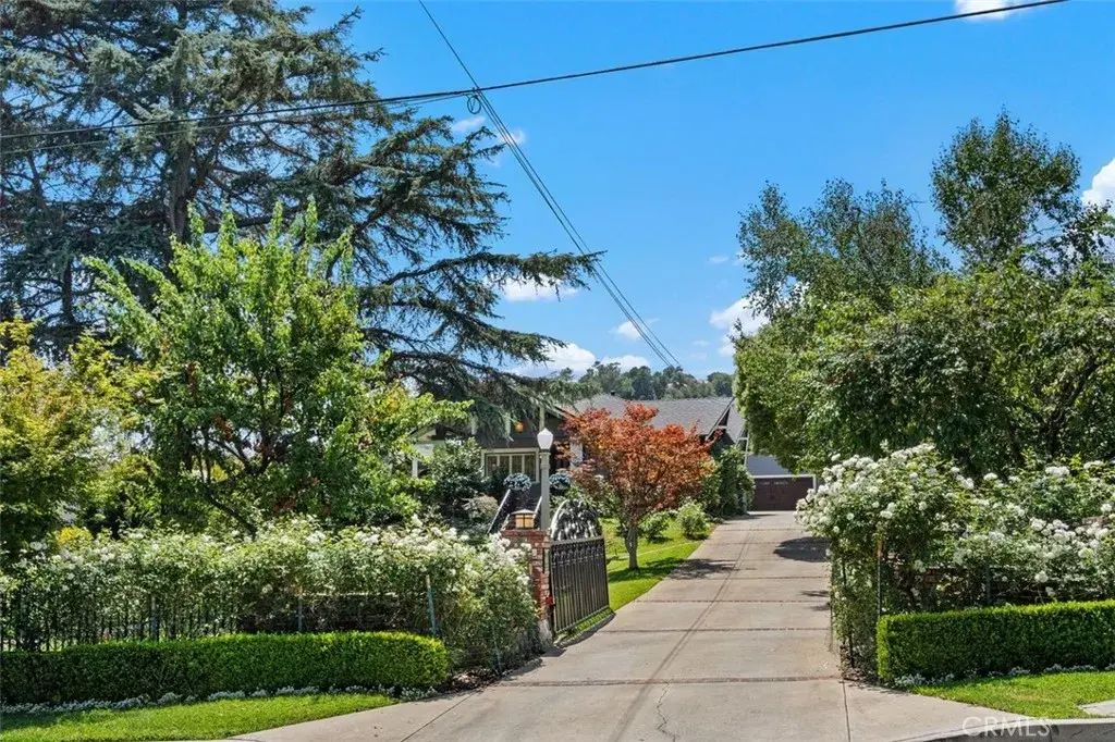 357 N Mayflower Avenue, Monrovia
