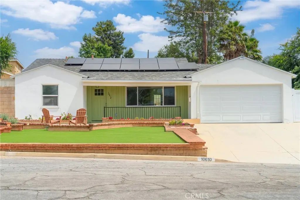 10610 Ruoff Avenue, Whittier