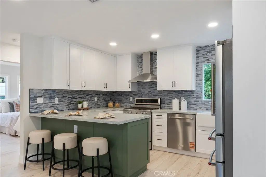 6300 E Fairbrook Street, Long Beach