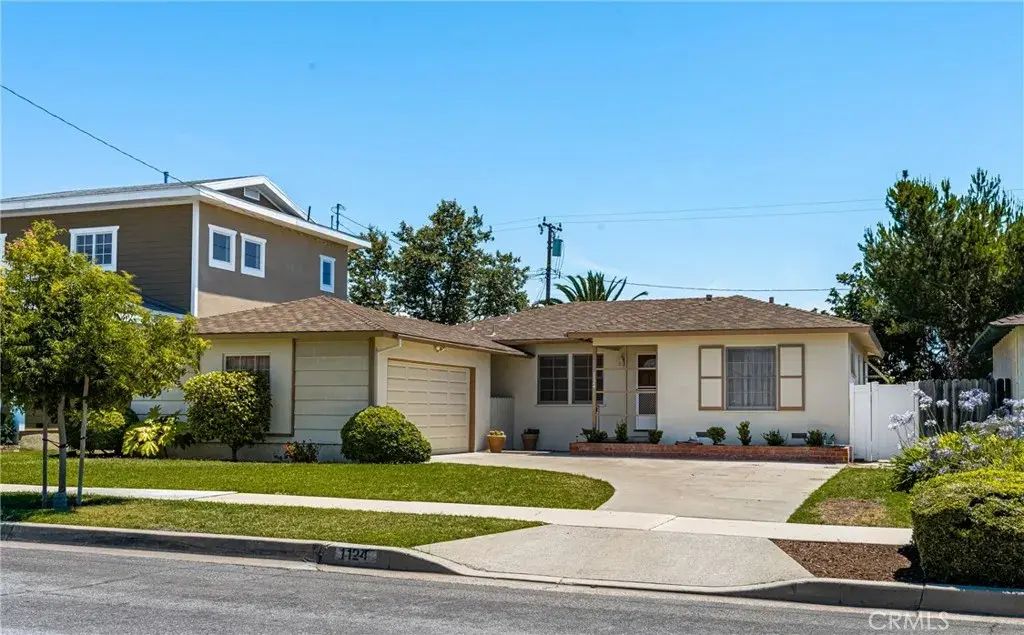 1124 E Lomita Avenue, Orange