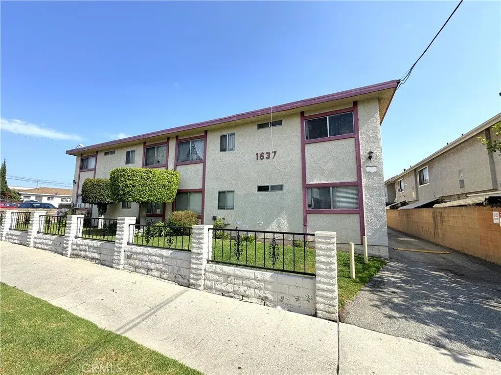 1637 W 227th Street 12, Torrance