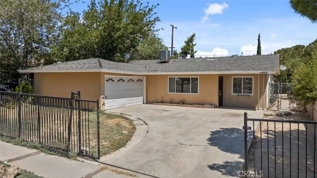 329 E Avenue R7, Palmdale