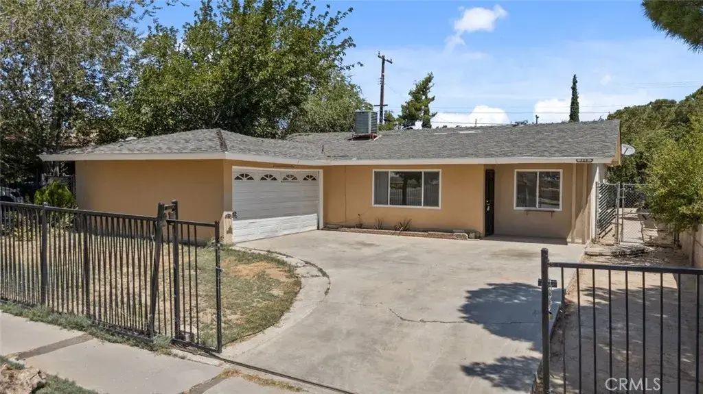 329 E Avenue R7, Palmdale