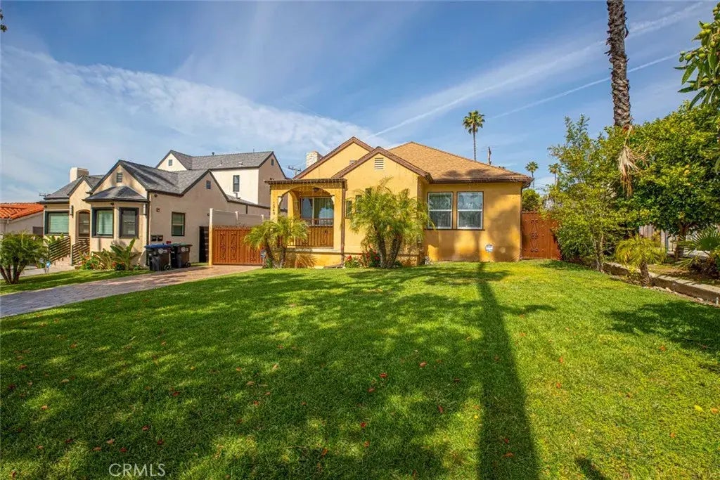 1349 Winchester Avenue, Glendale