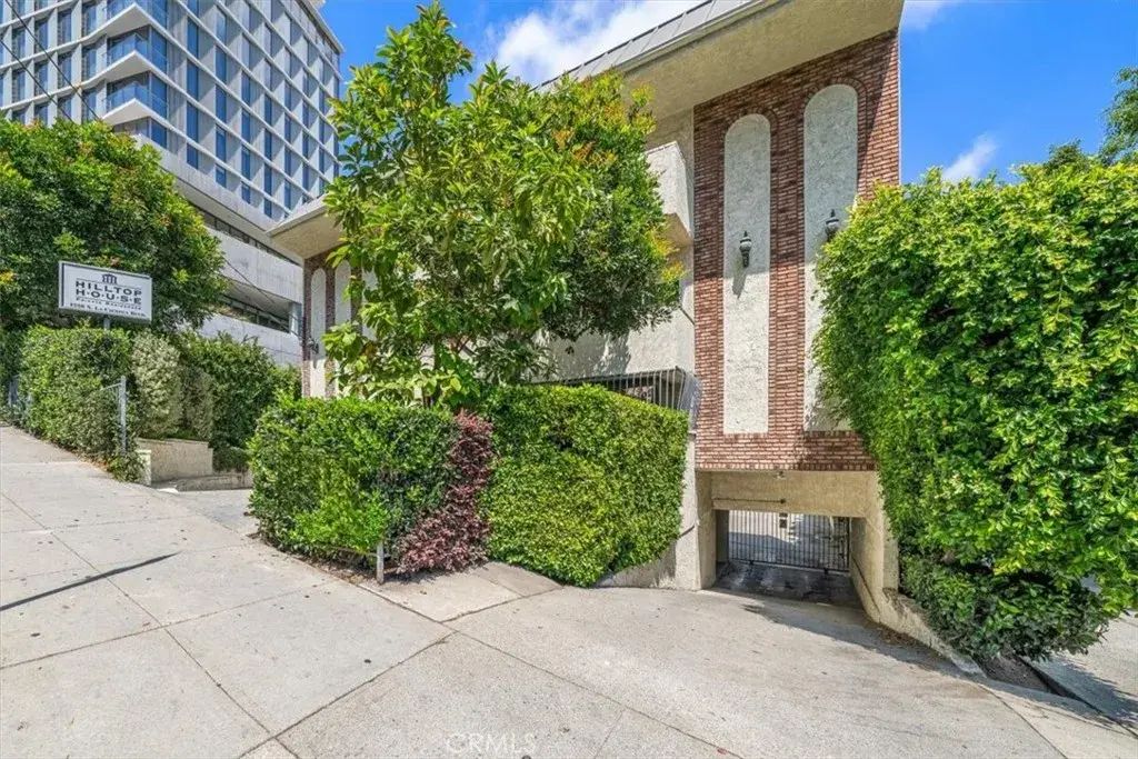 1228 N La Cienega Boulevard 203, West Hollywood