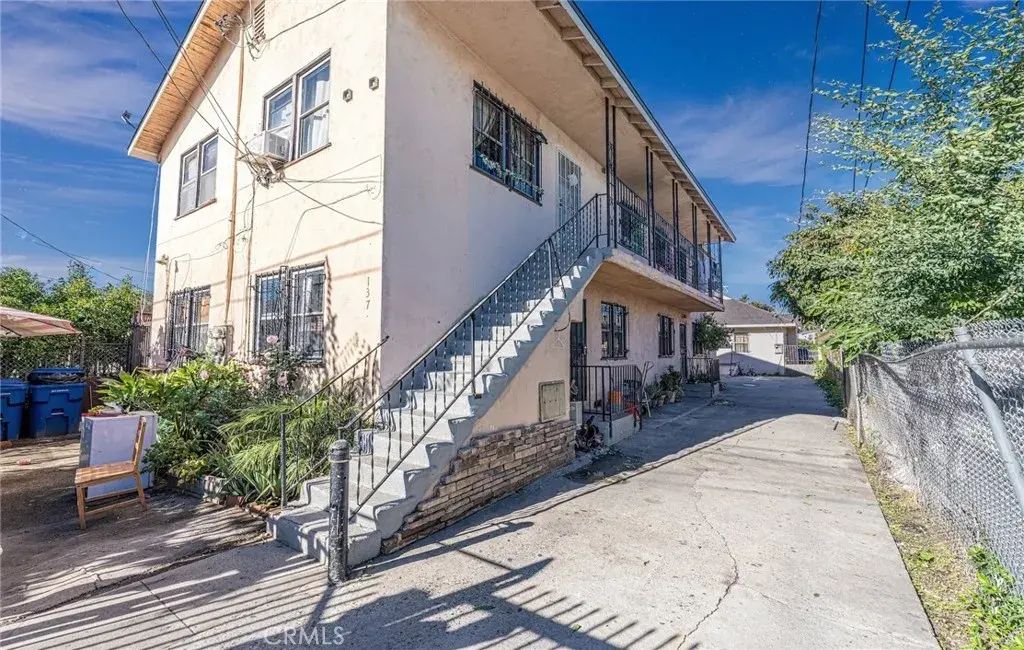 138 W 66th Street, Los Angeles