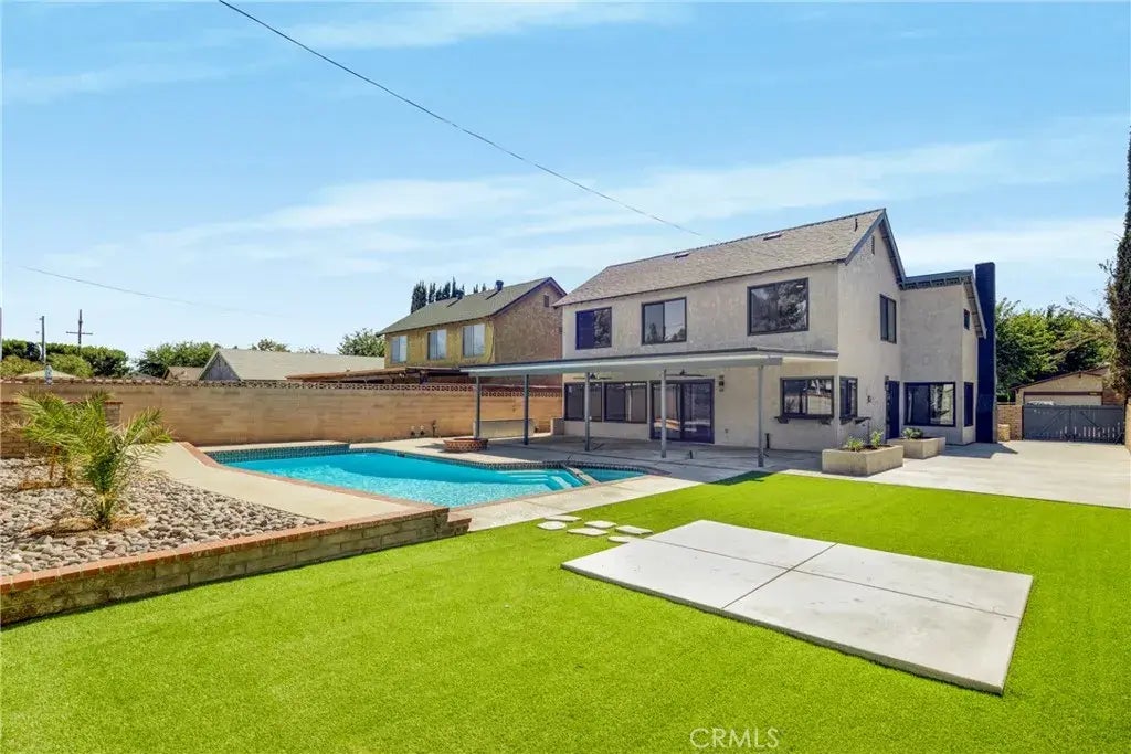 44422 Fenhold Street, Lancaster