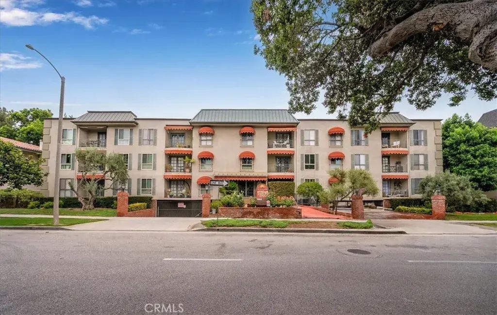 330 S Mentor Avenue 202, Pasadena