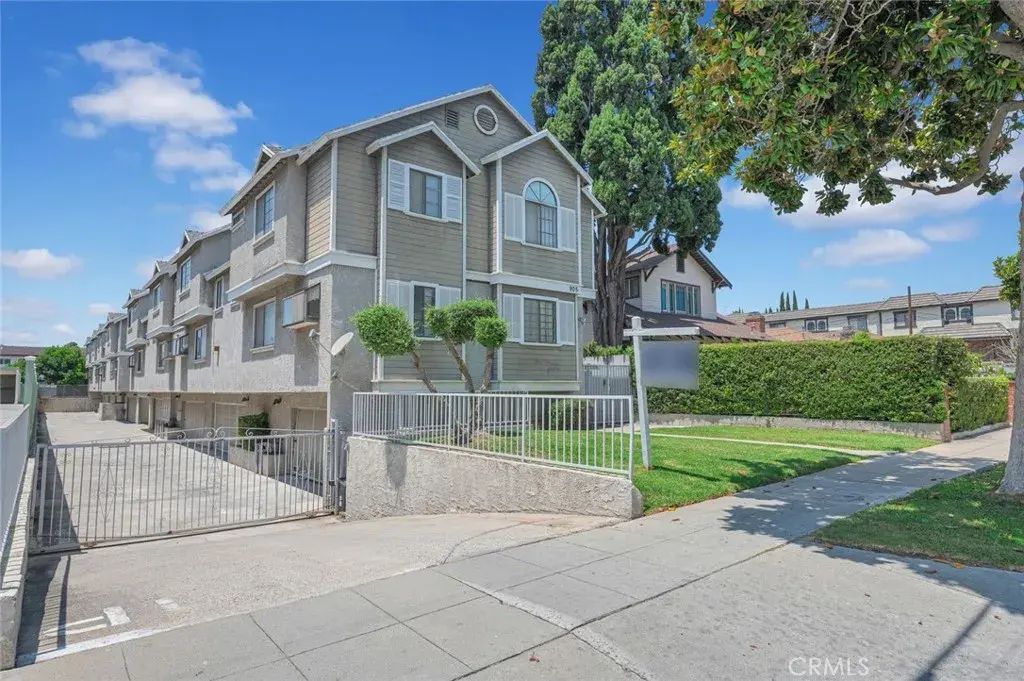 905 S 2nd St H, Alhambra