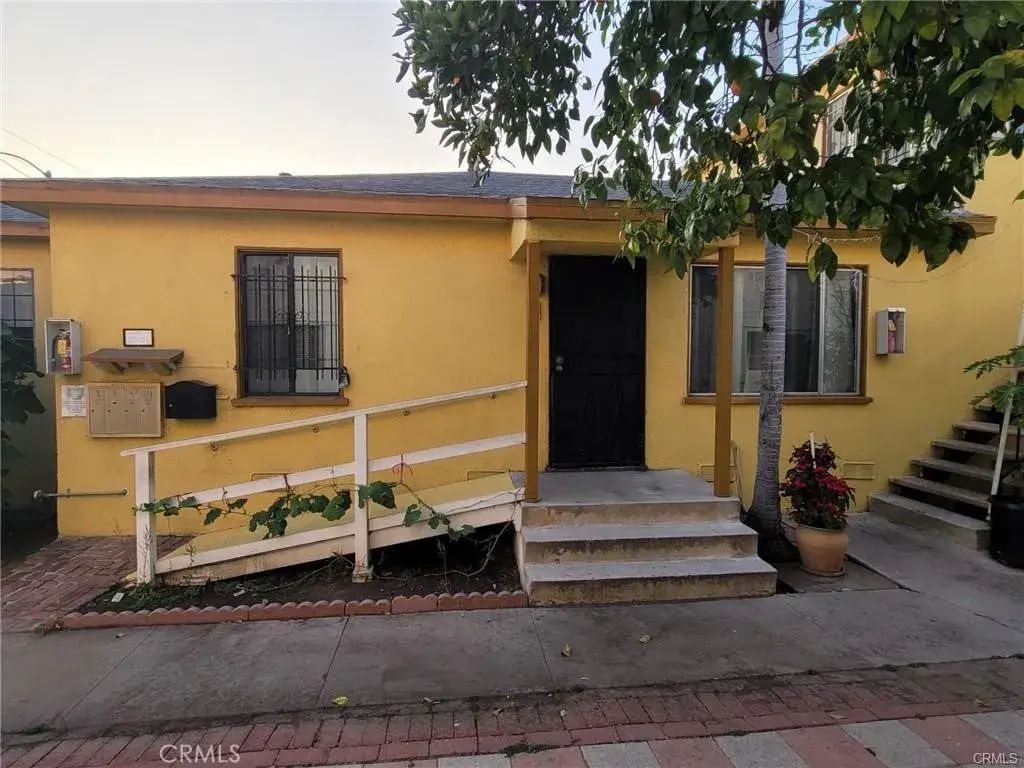 863 W Vernon Avenue 3, Los Angeles