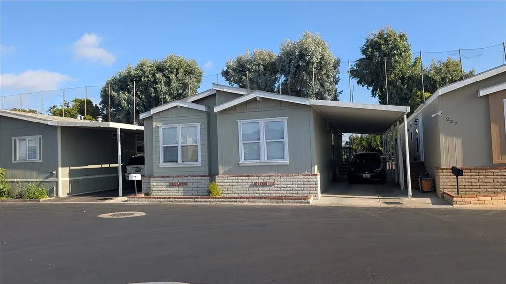 3424 W Washington 228, Santa Ana