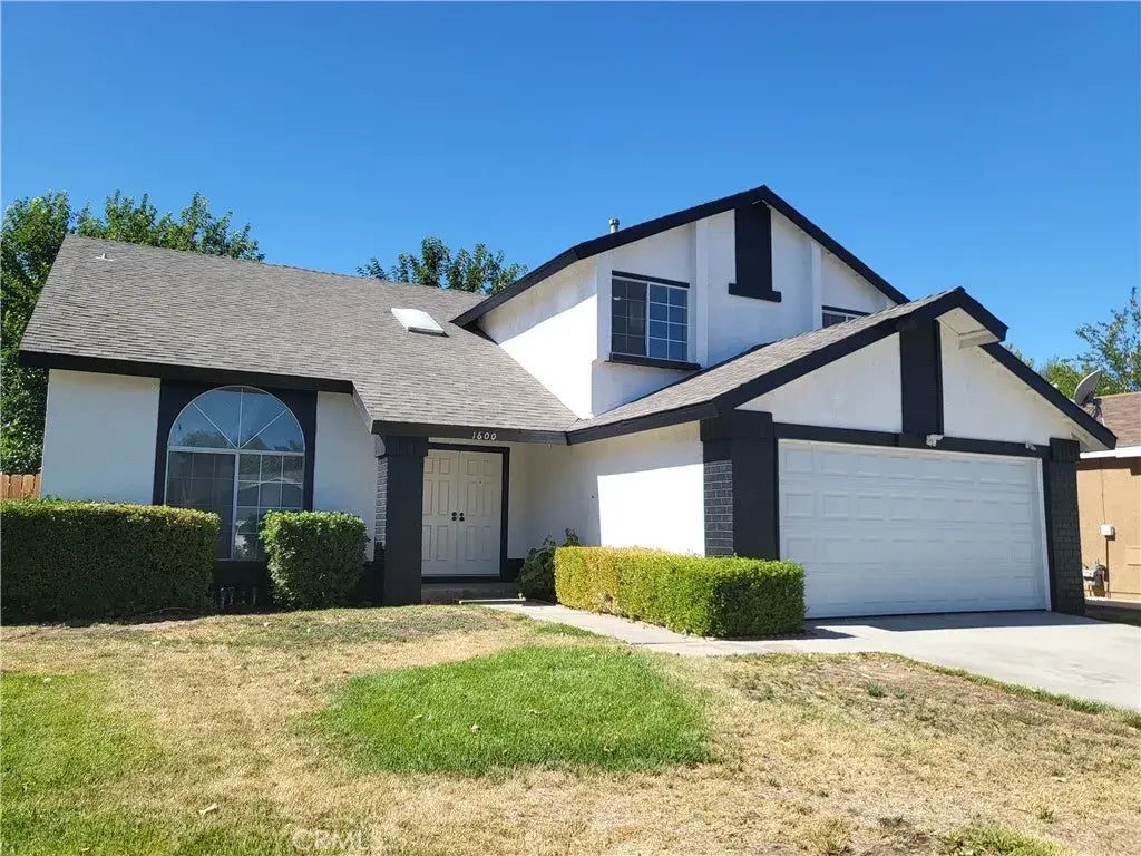 1600 Bluebell Street, Lancaster