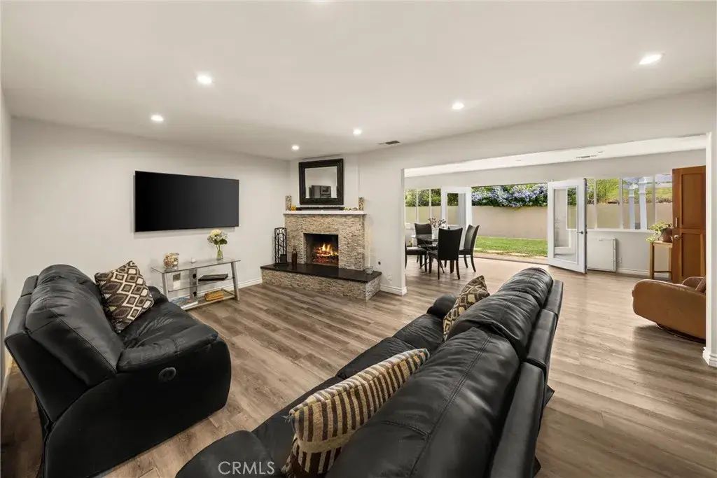 355 Glennora Way, Buellton