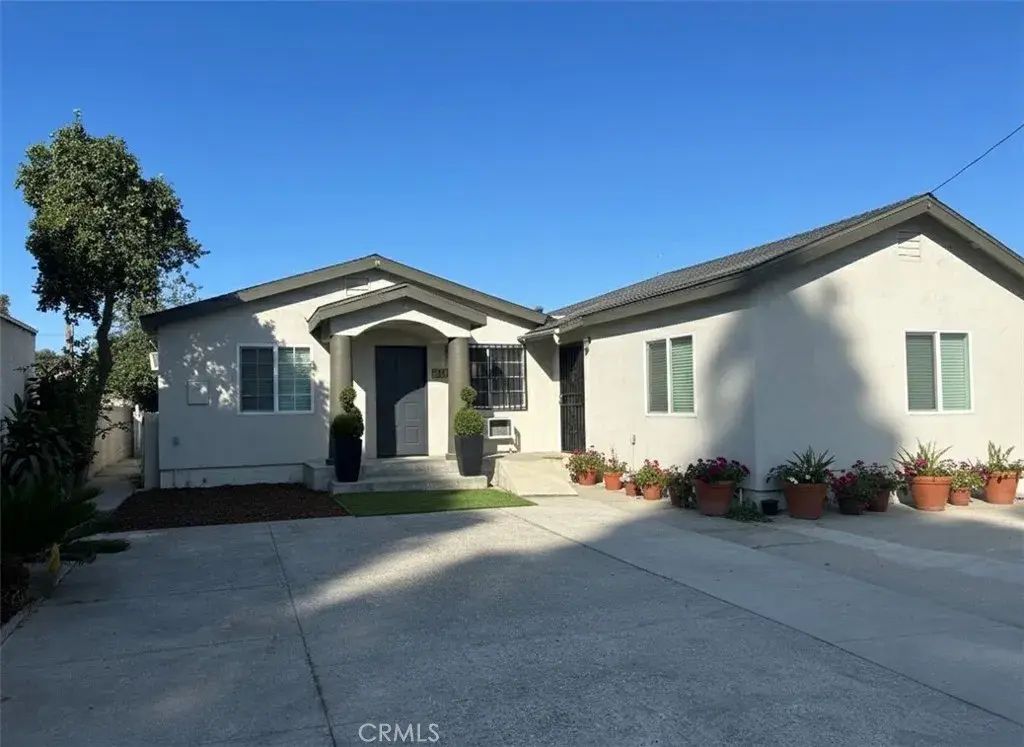 11121 Compton Avenue, Los Angeles
