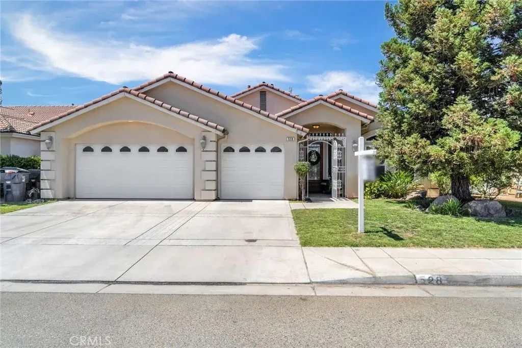 528 Fair Oak Avenue, Madera