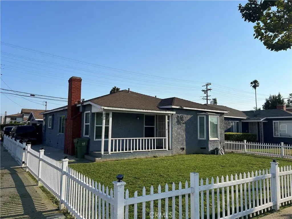 920 E Palmer Street, Compton