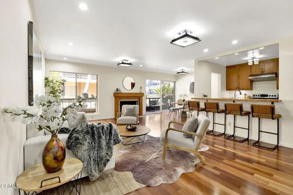 1127 E Del Mar Boulevard 116, Pasadena