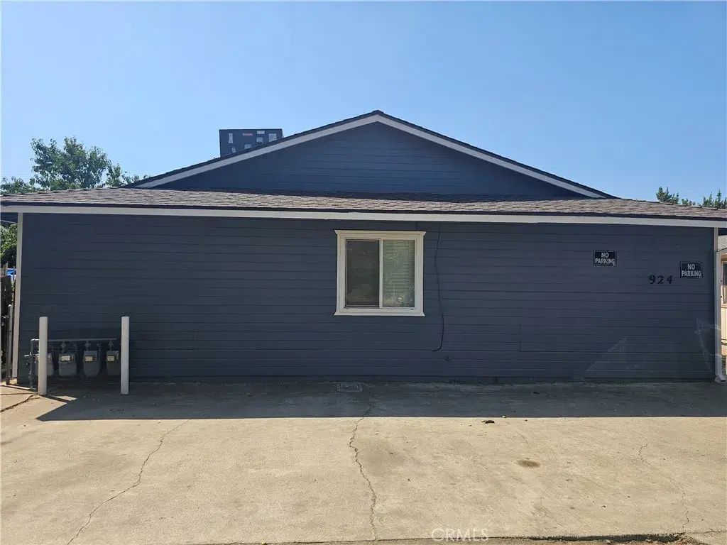 924 W 13th, Merced