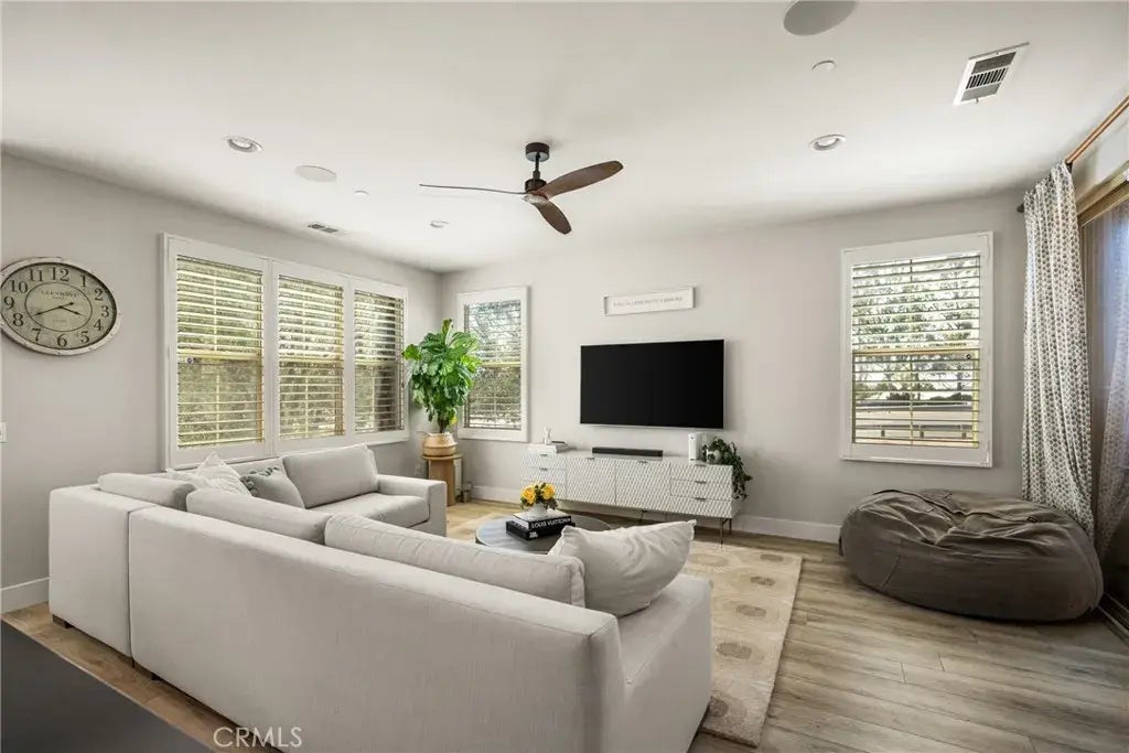 104 Capricorn, Irvine