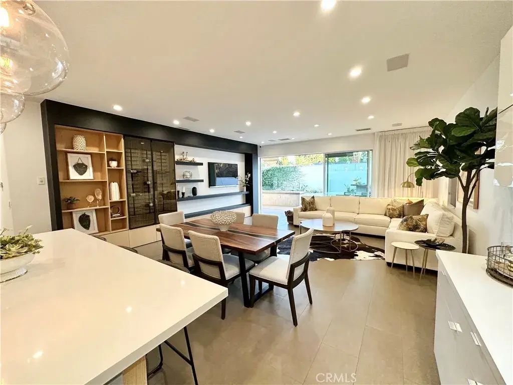 23026 Mobile Street, West Hills