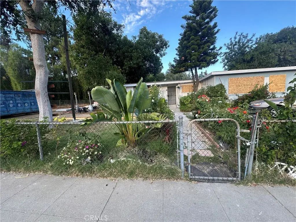 10810 Woodley Avenue, Granada Hills