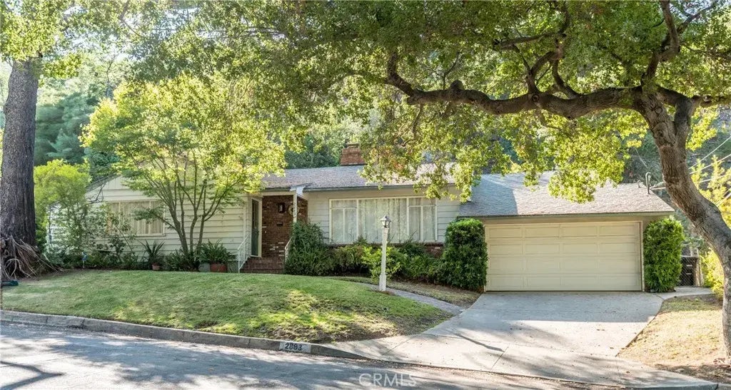 2883 Hermosita Drive, Glendale