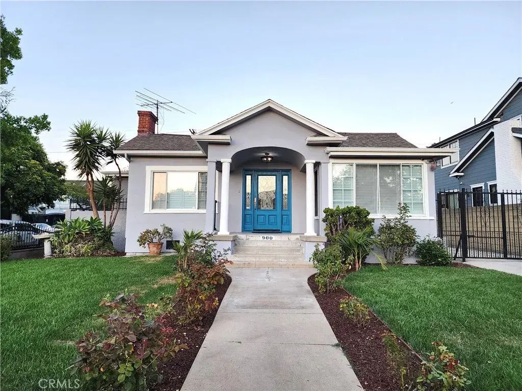 900 3rd Avenue, Los Angeles