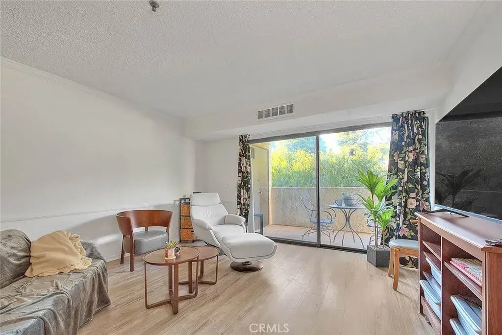 700 W 3rd Street A111, Santa Ana