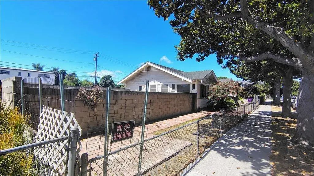 1518 W 19, Long Beach