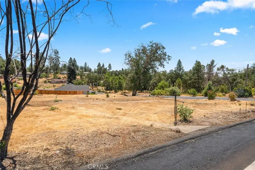 328 Valley View, Paradise