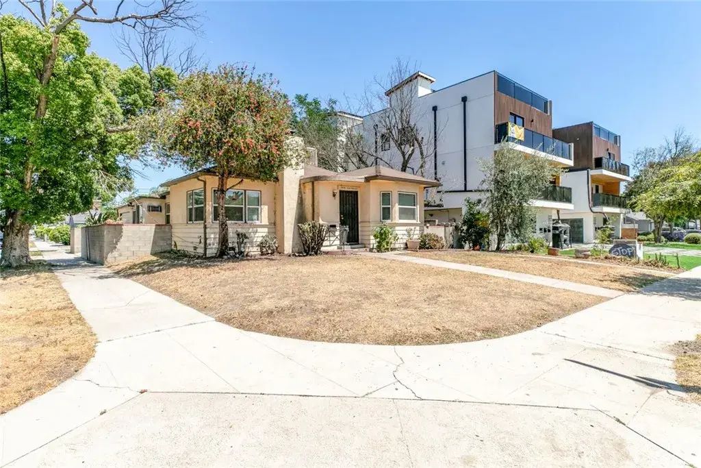 5656 Cartwright, North Hollywood