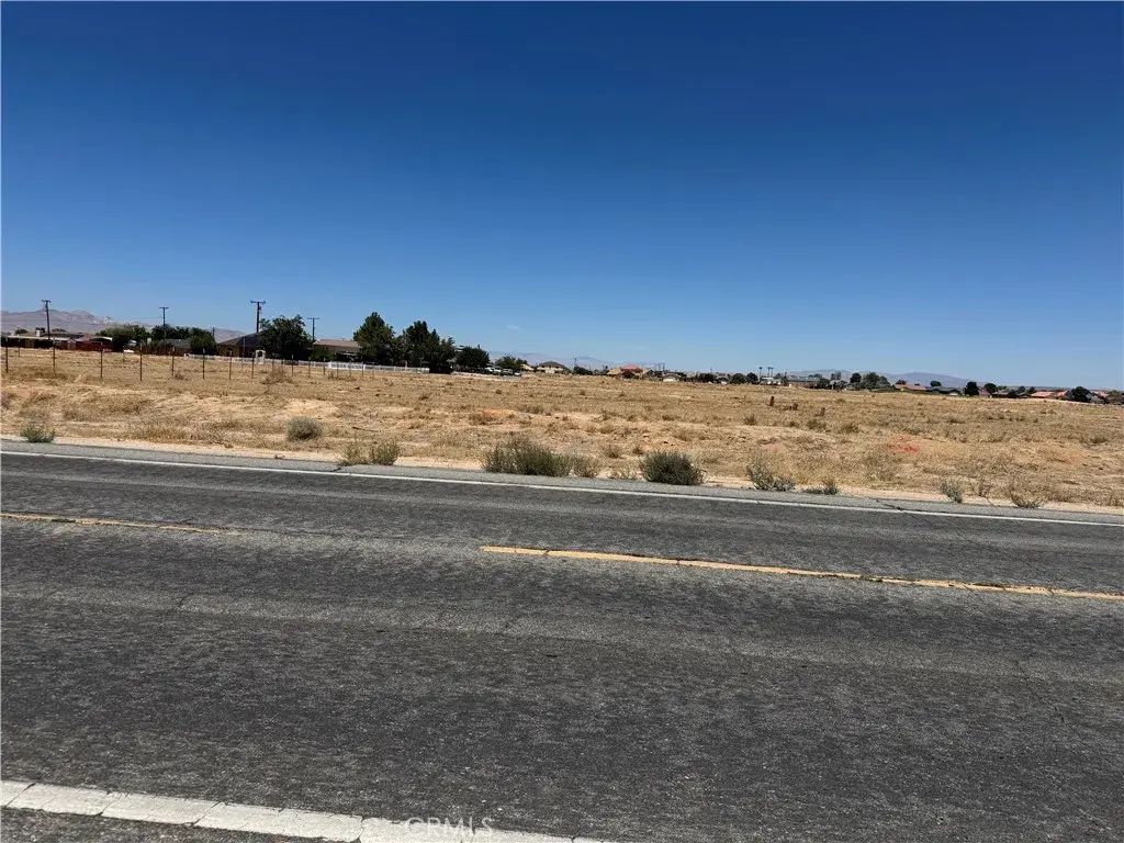 S Loop, California City