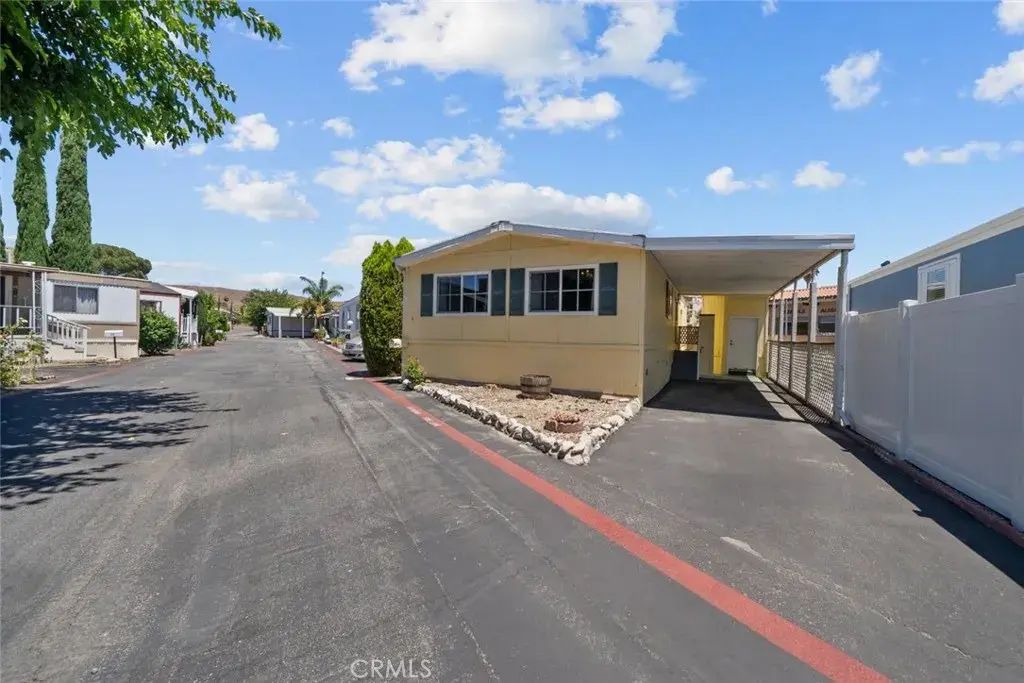 18323 Soledad Canyon 5, Canyon Country