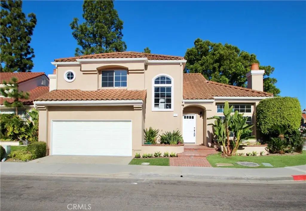 10 Laconia, Irvine