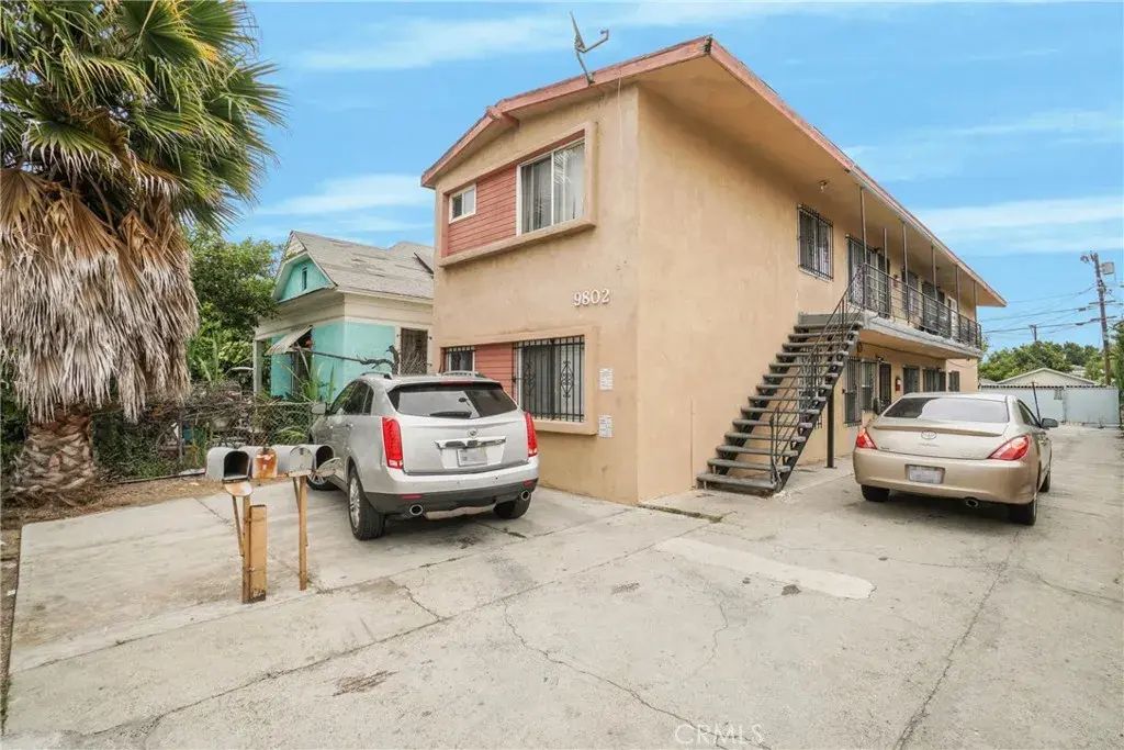 9802 Graham Avenue, Los Angeles