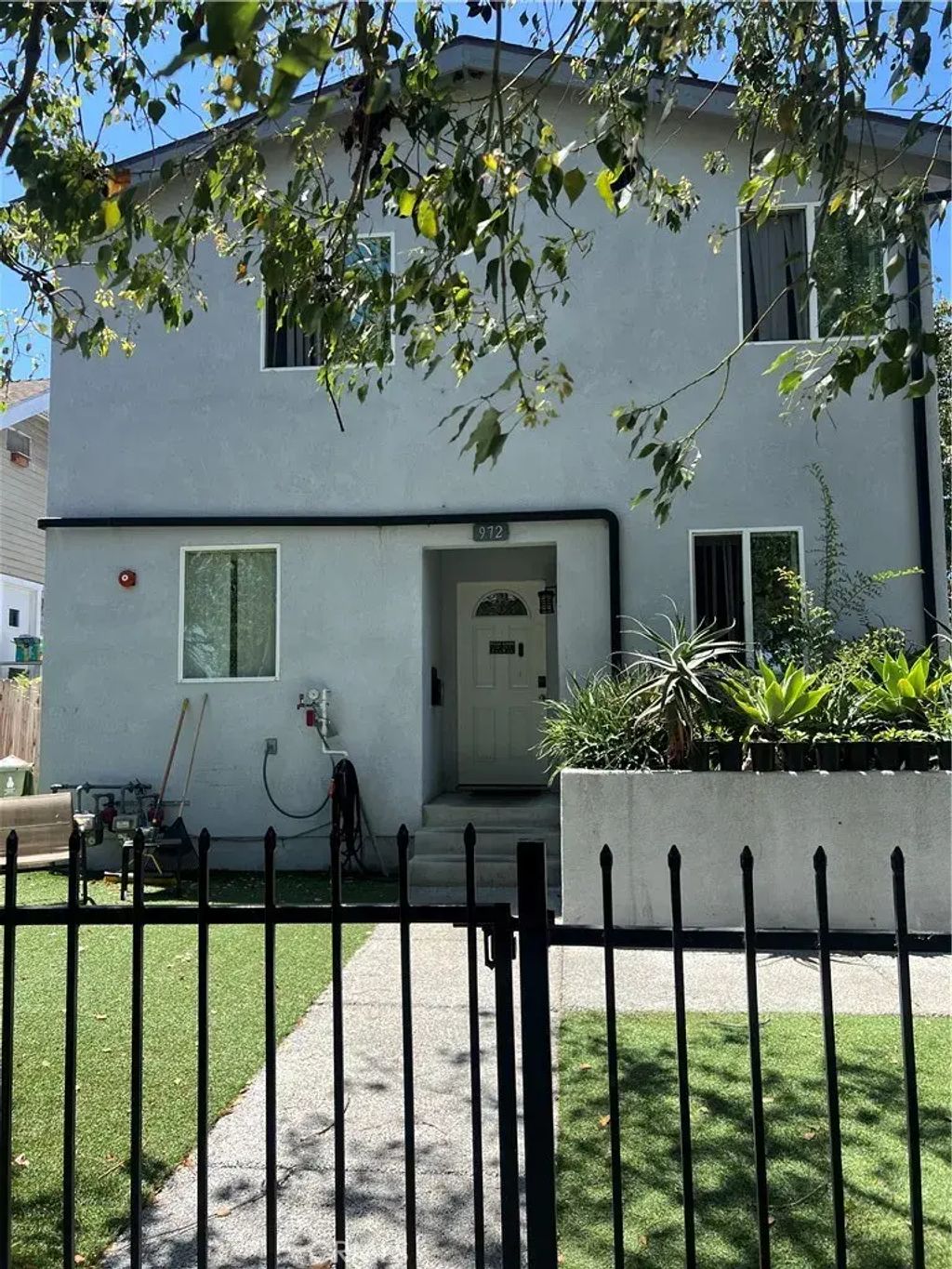 972 E 42nd Place, Los Angeles