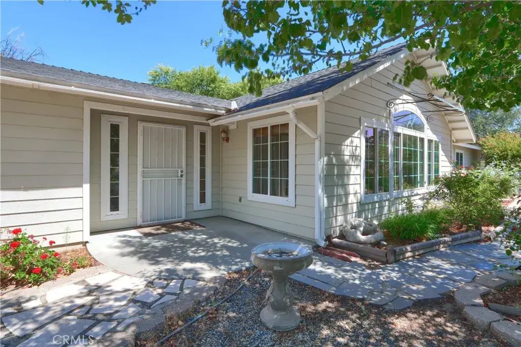 35777 Road 606, Raymond